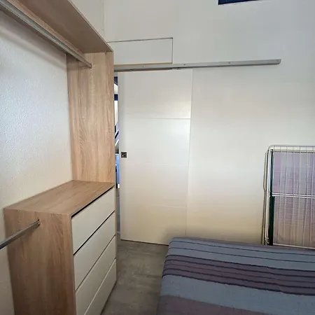 Appt 2 Pieces Climatise Du Roi Gr090-171 Daire *